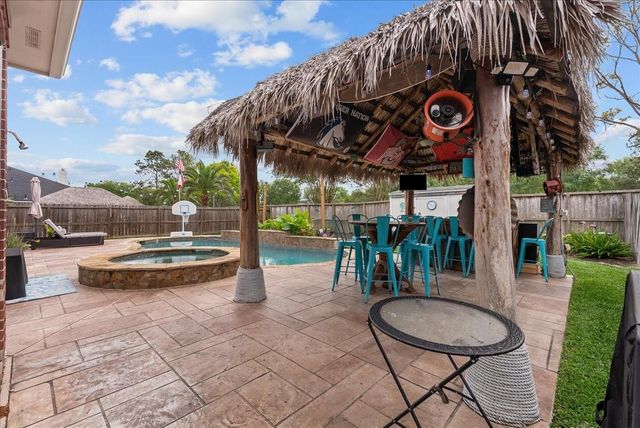 2128 Winding Springs Drive, League City, TX 77573