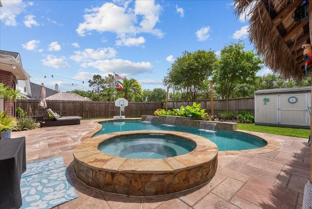 2128 Winding Springs Drive, League City, TX 77573