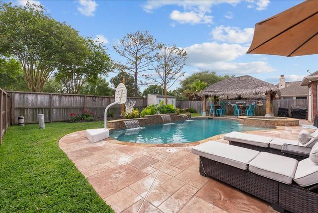 2128 Winding Springs Drive, League City, TX 77573