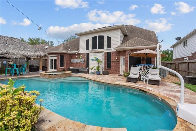 2128 Winding Springs Drive, League City, TX 77573