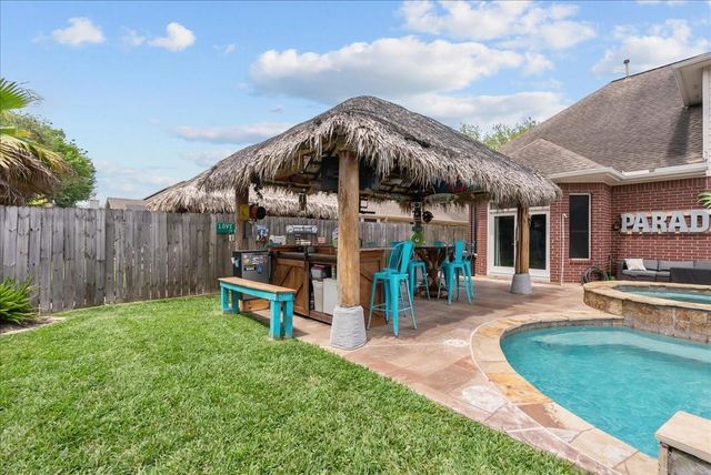 2128 Winding Springs Drive, League City, TX 77573