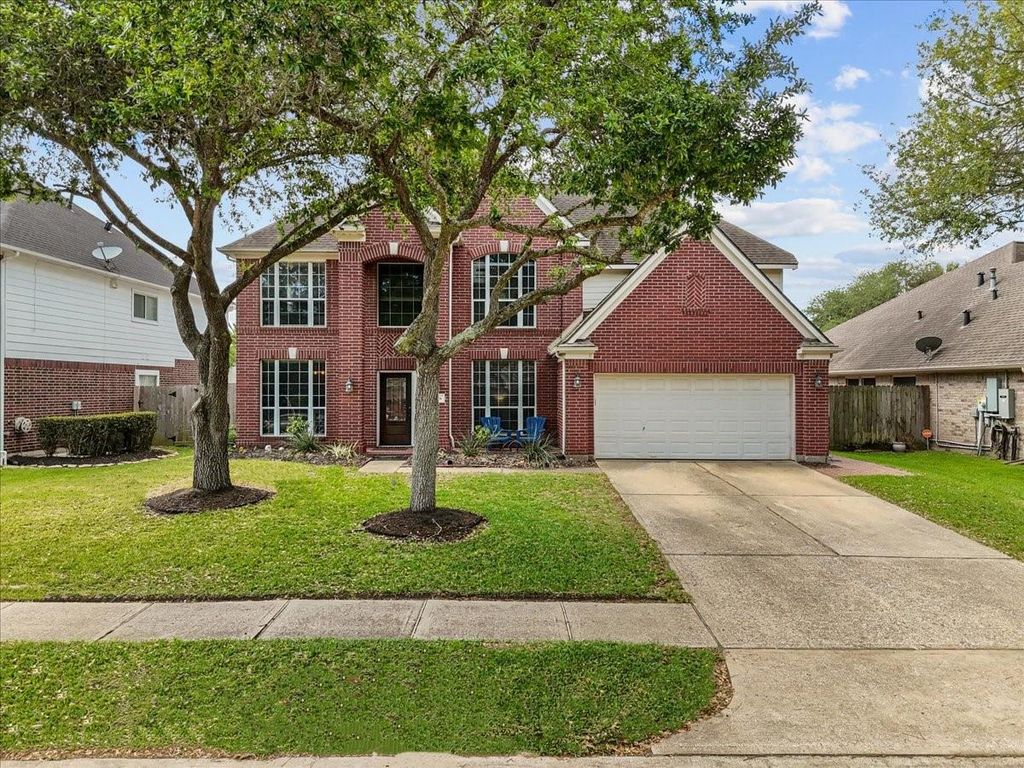 2128 Winding Springs Drive, League City, TX 77573