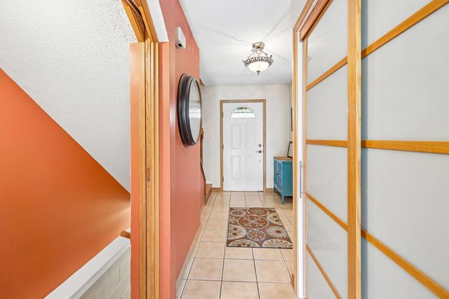 2115 Decatur Avenue N, Golden Valley, MN 55427