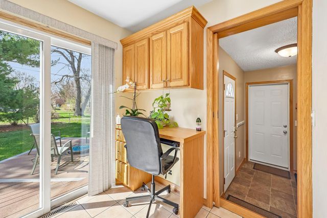 2115 Decatur Avenue N, Golden Valley, MN 55427