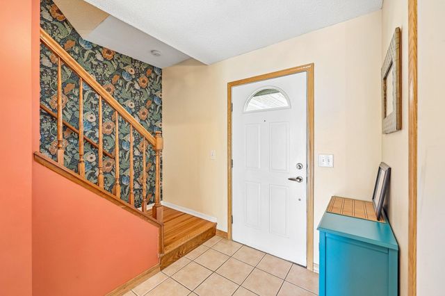 2115 Decatur Avenue N, Golden Valley, MN 55427