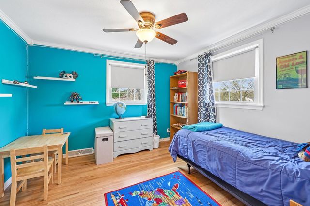 2115 Decatur Avenue N, Golden Valley, MN 55427