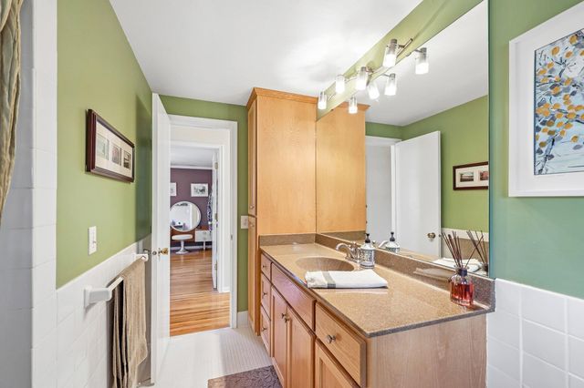 2115 Decatur Avenue N, Golden Valley, MN 55427