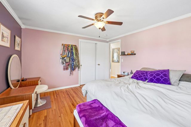 2115 Decatur Avenue N, Golden Valley, MN 55427