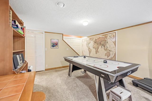 2115 Decatur Avenue N, Golden Valley, MN 55427