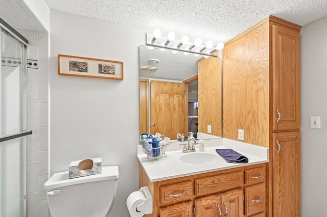 2115 Decatur Avenue N, Golden Valley, MN 55427