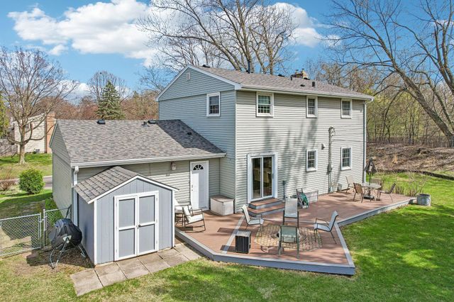 2115 Decatur Avenue N, Golden Valley, MN 55427
