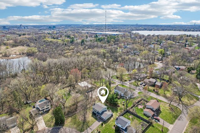 2115 Decatur Avenue N, Golden Valley, MN 55427