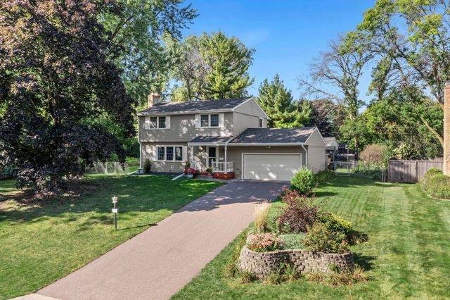 2115 Decatur Avenue N, Golden Valley, MN 55427