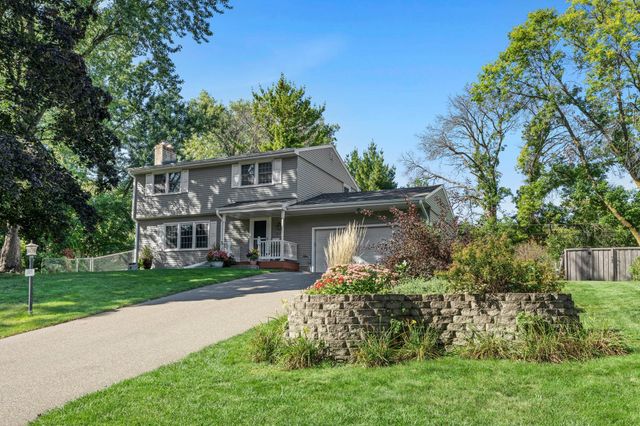 2115 Decatur Avenue N, Golden Valley, MN 55427