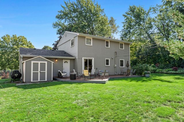2115 Decatur Avenue N, Golden Valley, MN 55427