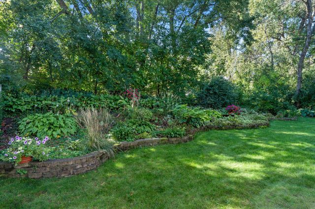 2115 Decatur Avenue N, Golden Valley, MN 55427