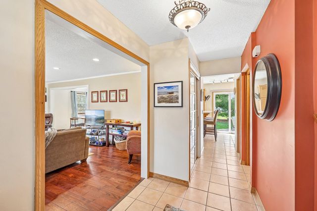 2115 Decatur Avenue N, Golden Valley, MN 55427