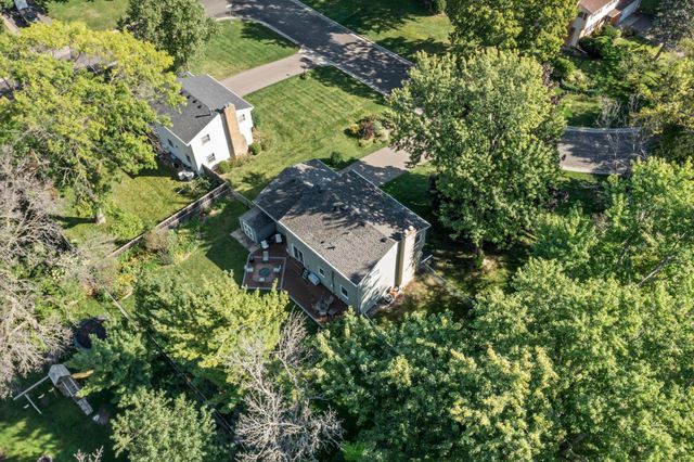 2115 Decatur Avenue N, Golden Valley, MN 55427