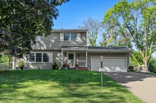 2115 Decatur Avenue N, Golden Valley, MN 55427