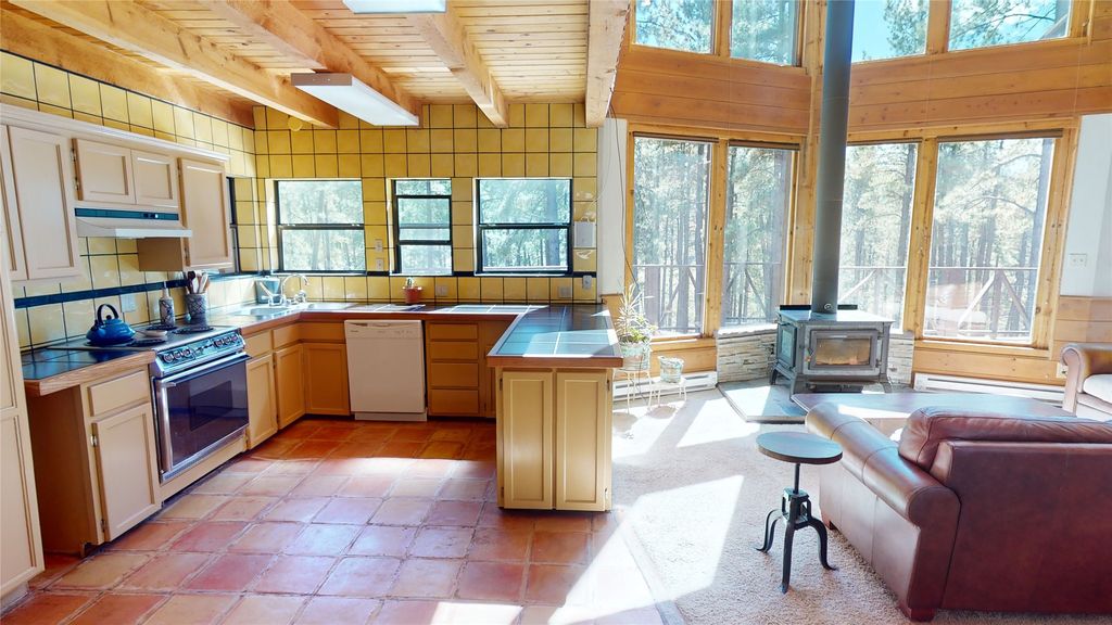 390 Trilobite Trail Jemez Homes and Land, LLC