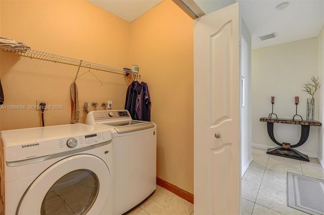 14606 SW 158th Place, Miami, FL 33196
