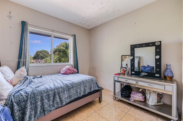 14606 SW 158th Place, Miami, FL 33196