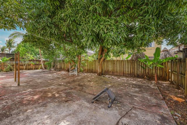 14606 SW 158th Place, Miami, FL 33196
