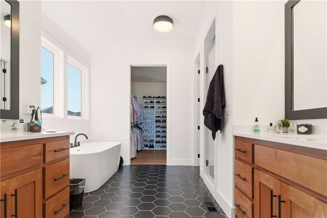 15232 W 171st Terrace, Olathe, KS 66062