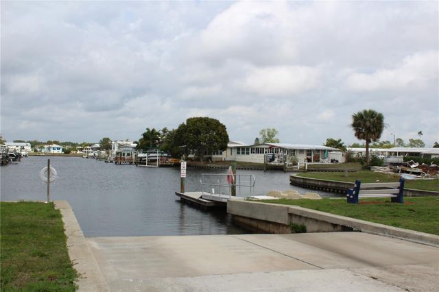 6807 MOUNT PLEASANT ROAD NE 51, St Petersburg, FL 33702