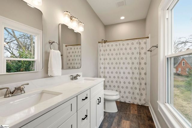 34 3rd Street, Greenville, SC 29611