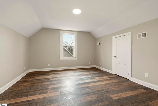 34 3rd Street, Greenville, SC 29611