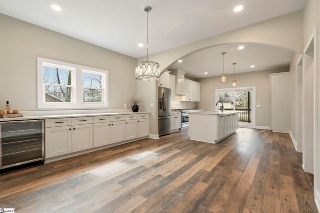 34 3rd Street, Greenville, SC 29611