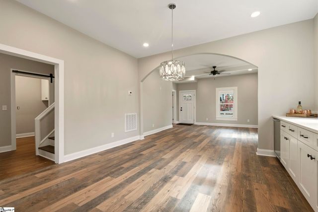 34 3rd Street, Greenville, SC 29611