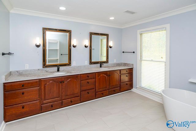 4540 Arrowhead Drive SE, Decatur, AL 35603