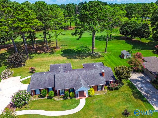 4540 Arrowhead Drive SE, Decatur, AL 35603