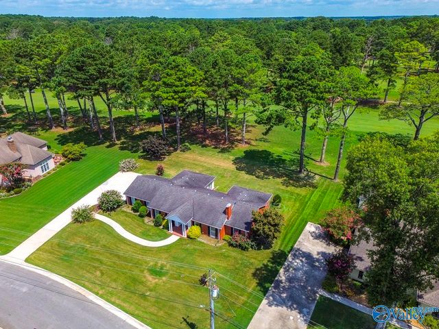 4540 Arrowhead Drive SE, Decatur, AL 35603