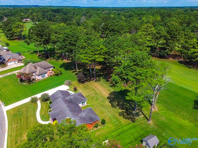 4540 Arrowhead Drive SE, Decatur, AL 35603