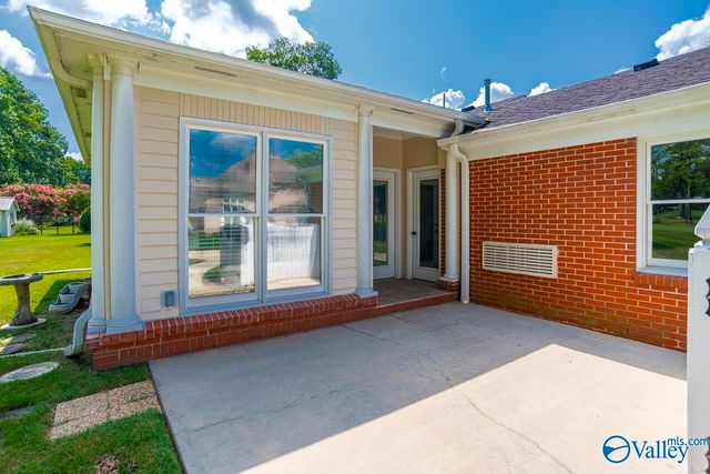 4540 Arrowhead Drive SE, Decatur, AL 35603