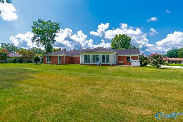 4540 Arrowhead Drive SE, Decatur, AL 35603