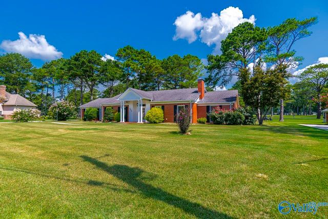 4540 Arrowhead Drive SE, Decatur, AL 35603