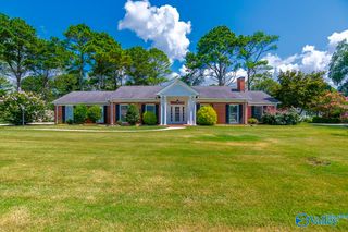 4540 Arrowhead Drive SE, Decatur, AL 35603