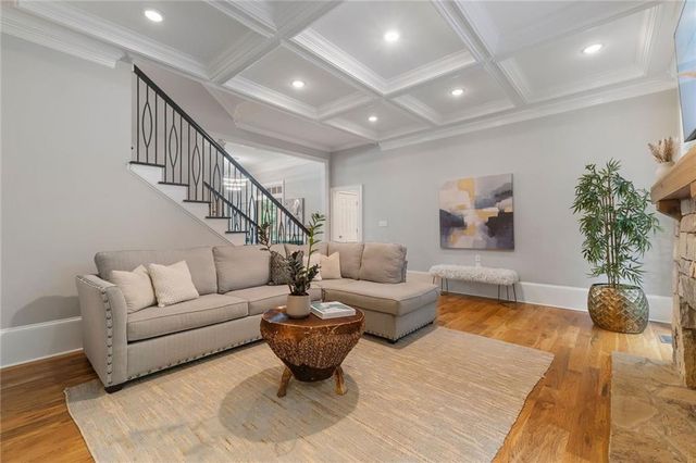 5120 Post Oak Tritt Road NE, Roswell, GA 30075