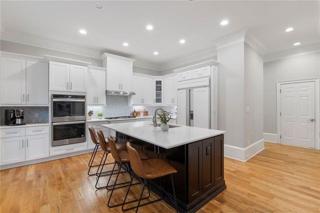 5120 Post Oak Tritt Road NE, Roswell, GA 30075
