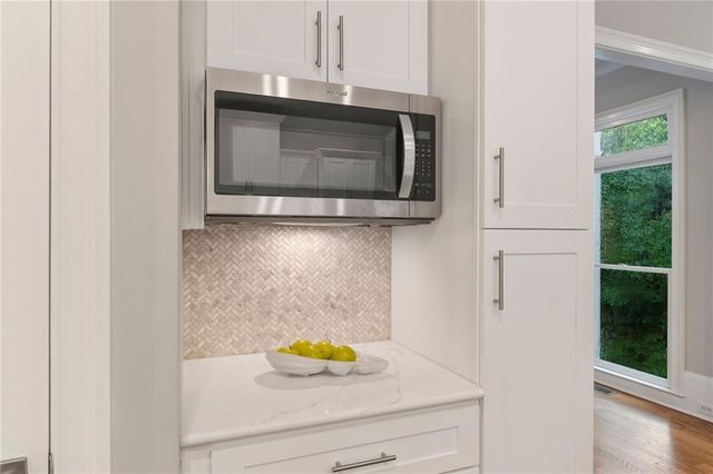 5120 Post Oak Tritt Road NE, Roswell, GA 30075