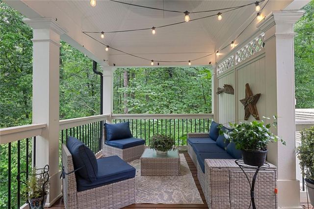 5120 Post Oak Tritt Road NE, Roswell, GA 30075