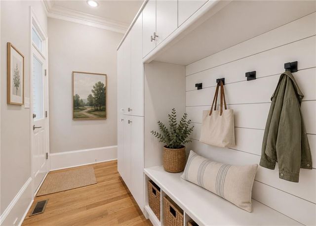 5120 Post Oak Tritt Road NE, Roswell, GA 30075