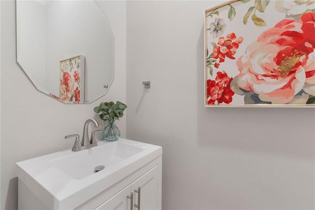 5120 Post Oak Tritt Road NE, Roswell, GA 30075