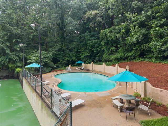 5120 Post Oak Tritt Road NE, Roswell, GA 30075