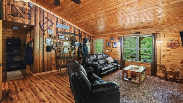 1630 Lower Hatcher Creek Road, Stanton, KY 40380