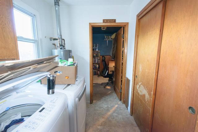 1807 Roanoke St, Wichita, KS 67218